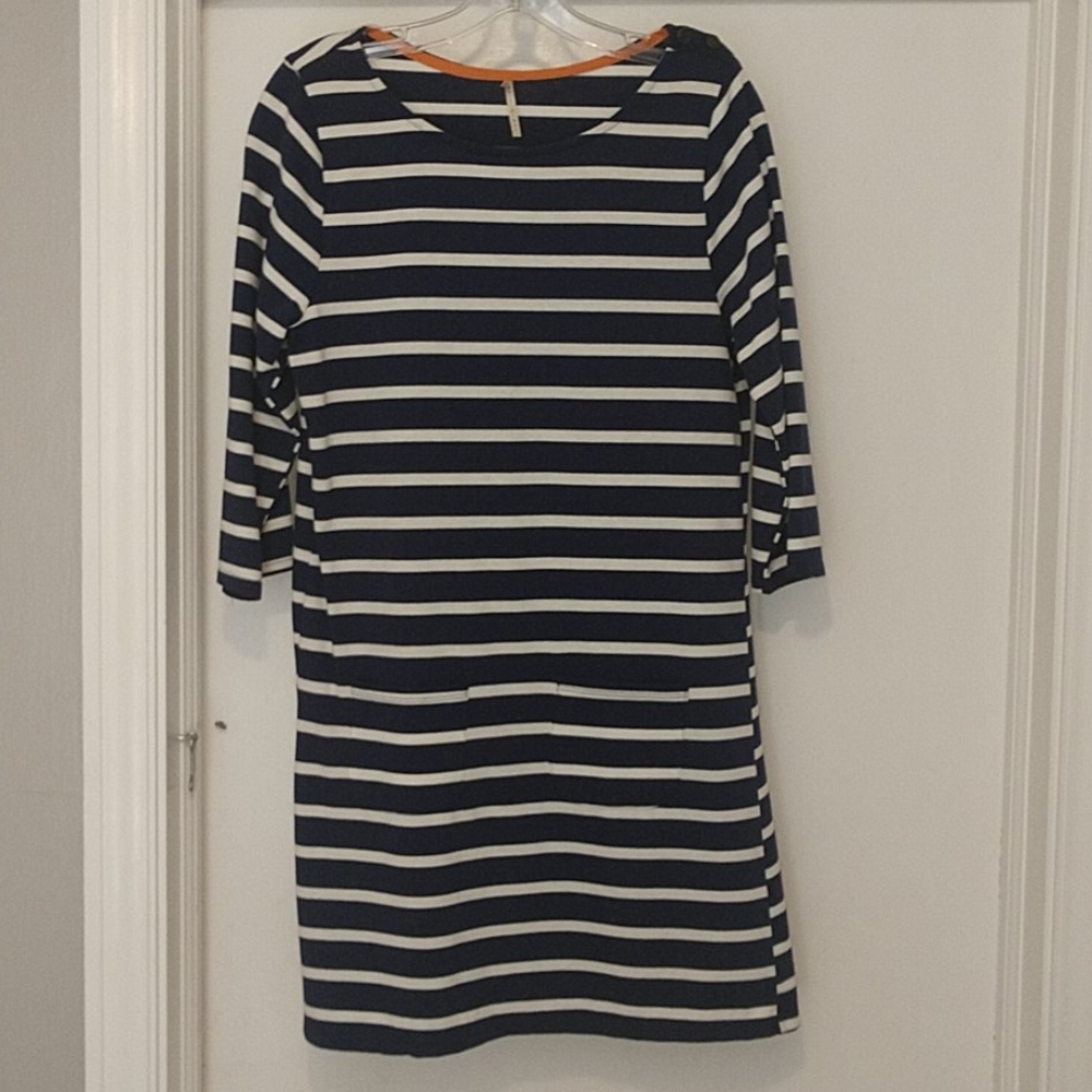 ine l eight Navy and cream striped dress